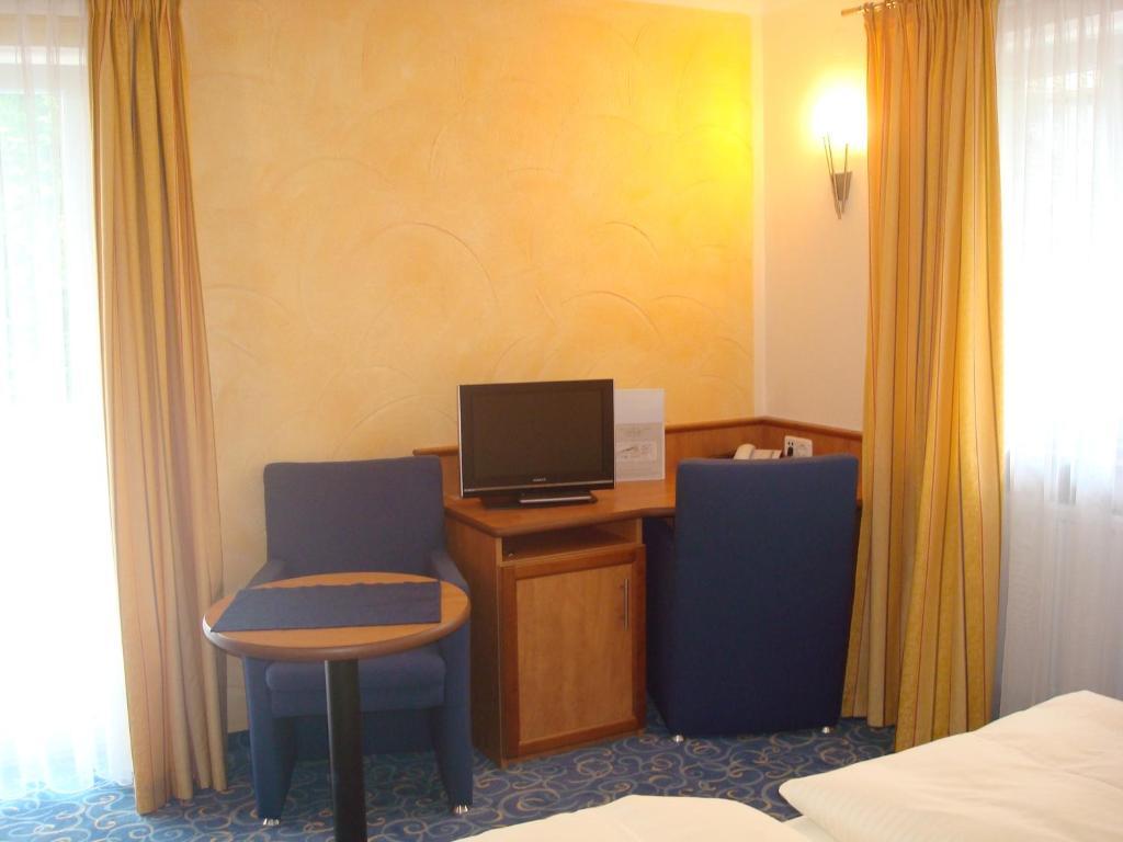 Hotel Gasthof Seefelder Hof Diessen am Ammersee Room photo